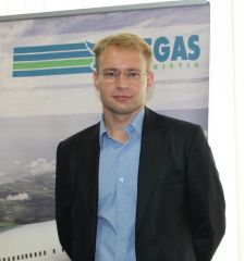 Дмитрий Карякин
