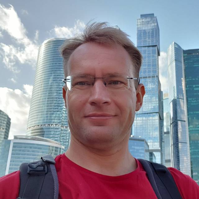 Дмитрий Карякин